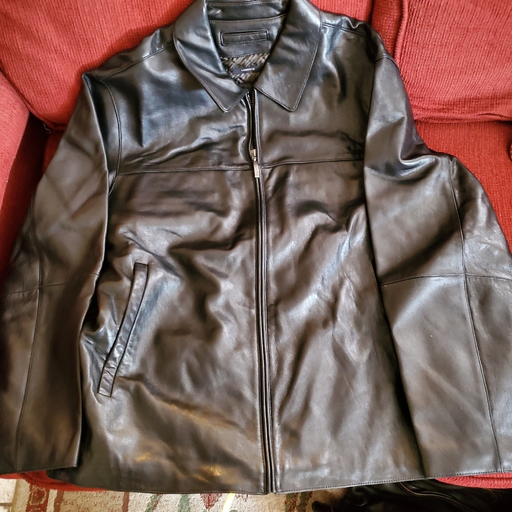 Leather jacket - Picture 3 of 3